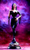Vampira_Statue.jpg (56447 bytes)